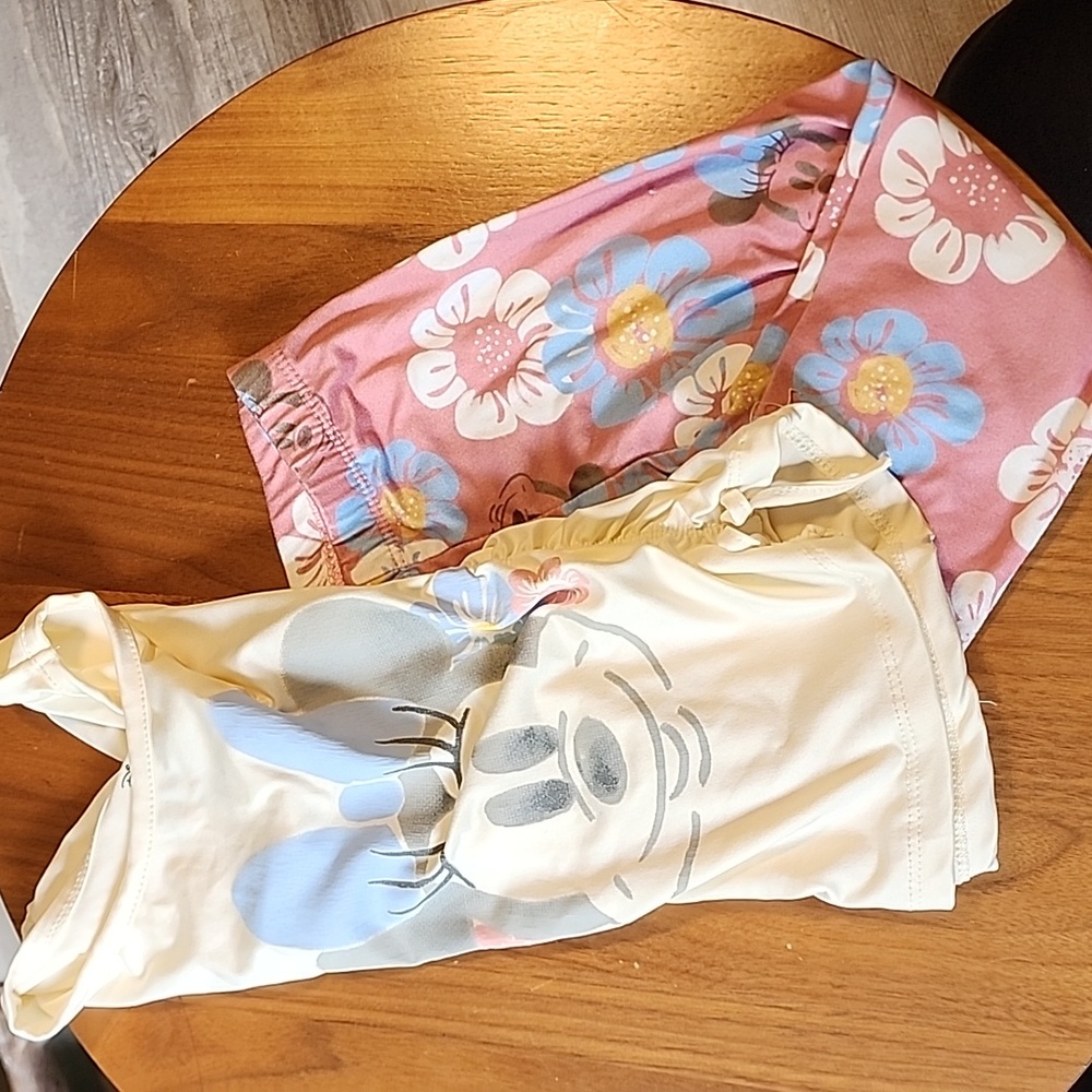 Minnie Mouse outfit